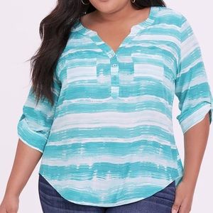 TORRID Harper aqua streak challis blouse